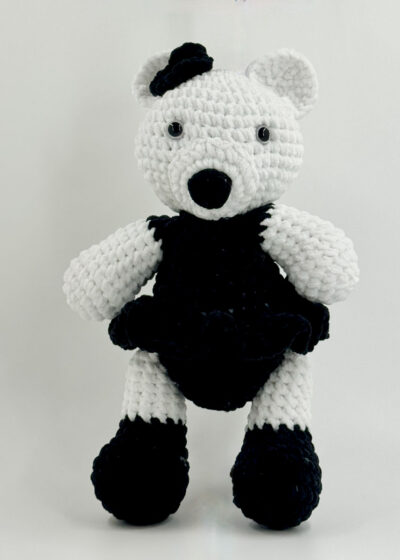 Chloé Amigurumi ours fait main en laine Toucan fine - Sylïa Créations