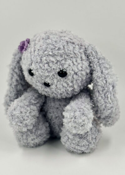 Amigurumi lapin Hazel fait main en laine Miaou - Sylïa Créations