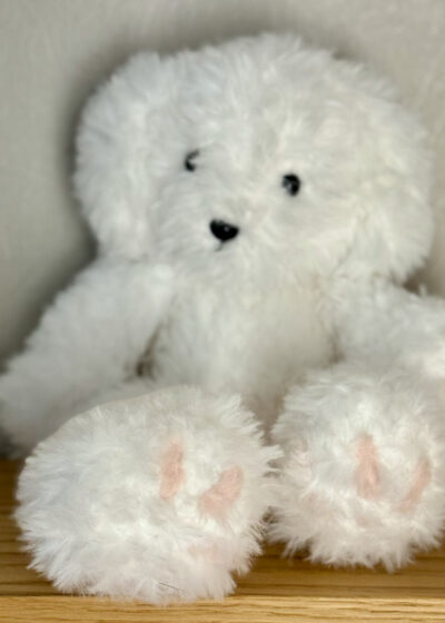 Amigurumi chien Flocon fait main en laine Inuit - Sylïa Créations