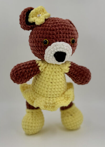 Miel Amigurumi ours fait main en laine Toucan fine - Sylïa Créations